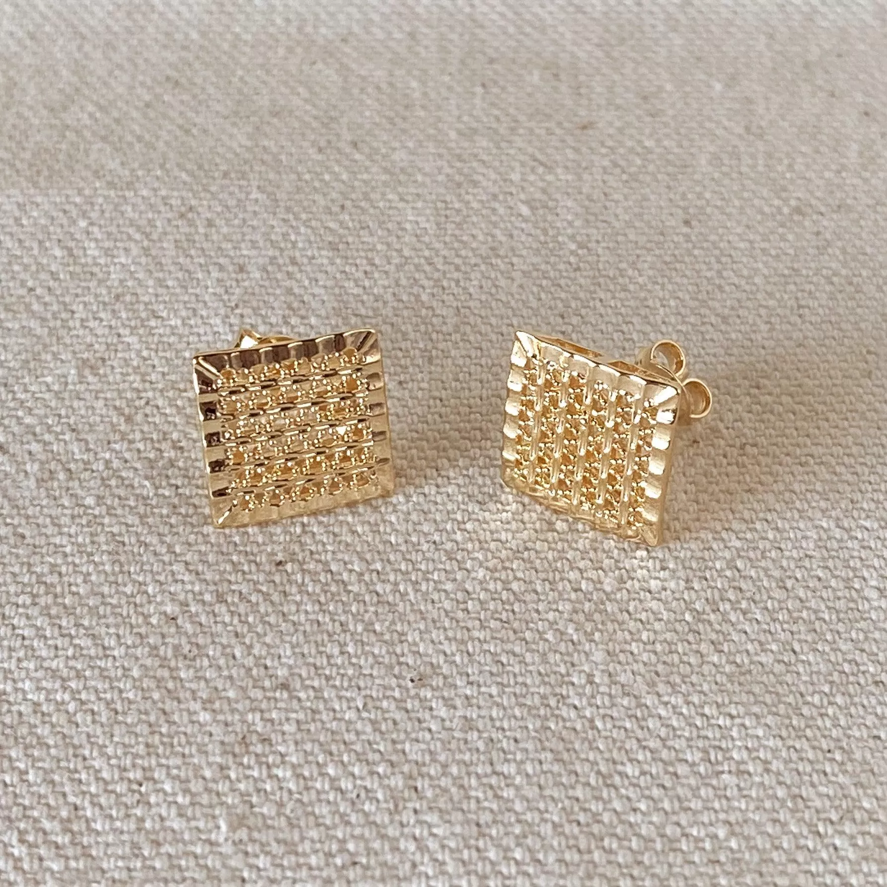 18k Gold Filled Hollowed Square Detailed Stud