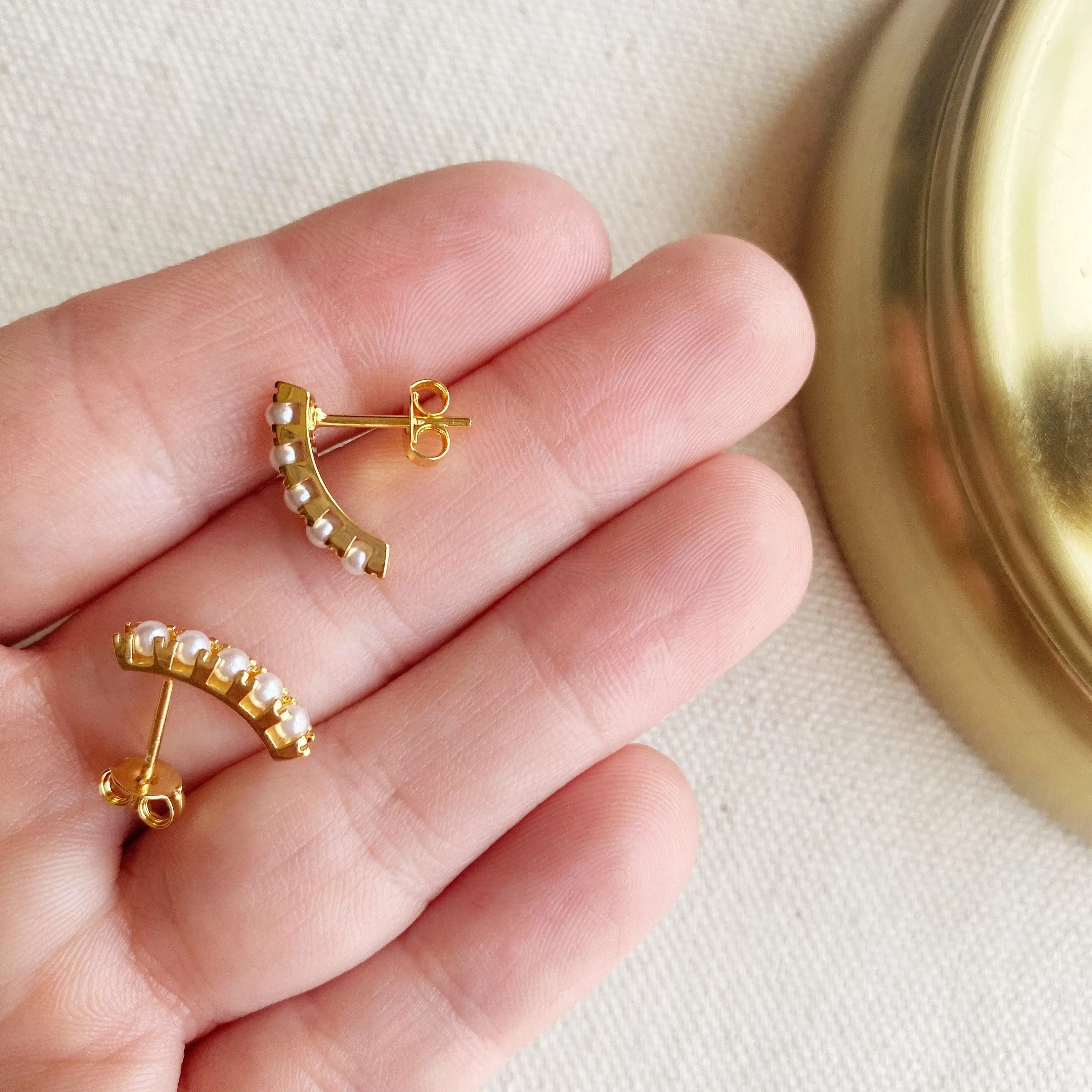 18k Gold Filled Small Synthetic Pearls Earrings