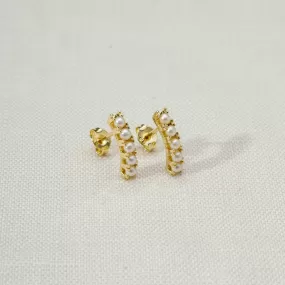 18k Gold Filled Small Synthetic Pearls Earrings