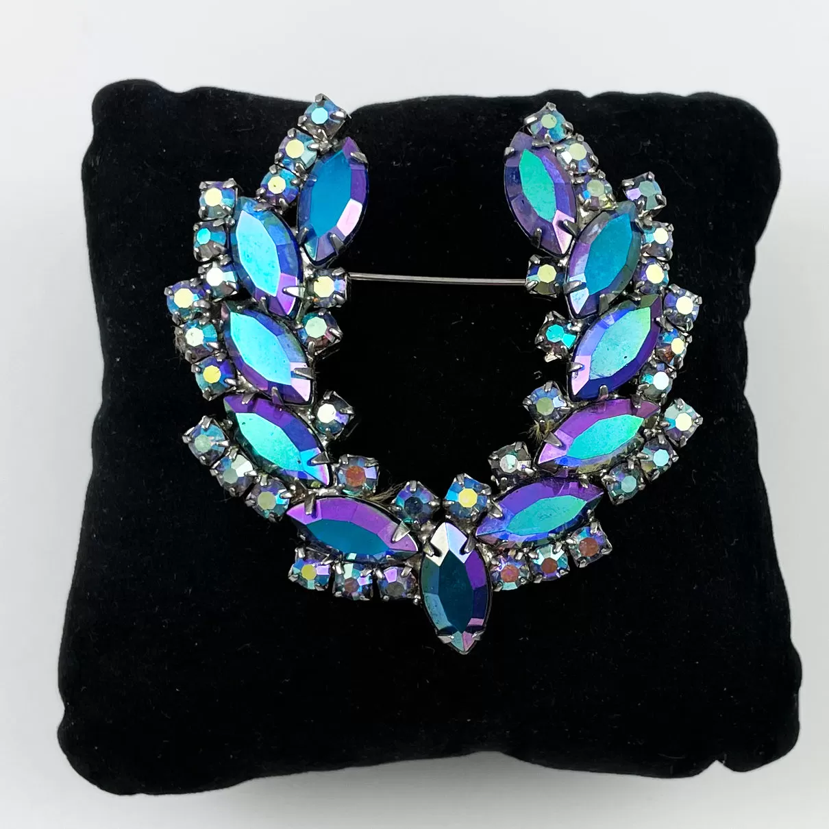 Blue Vitrail Rhinestone Wreath Brooch Vintage