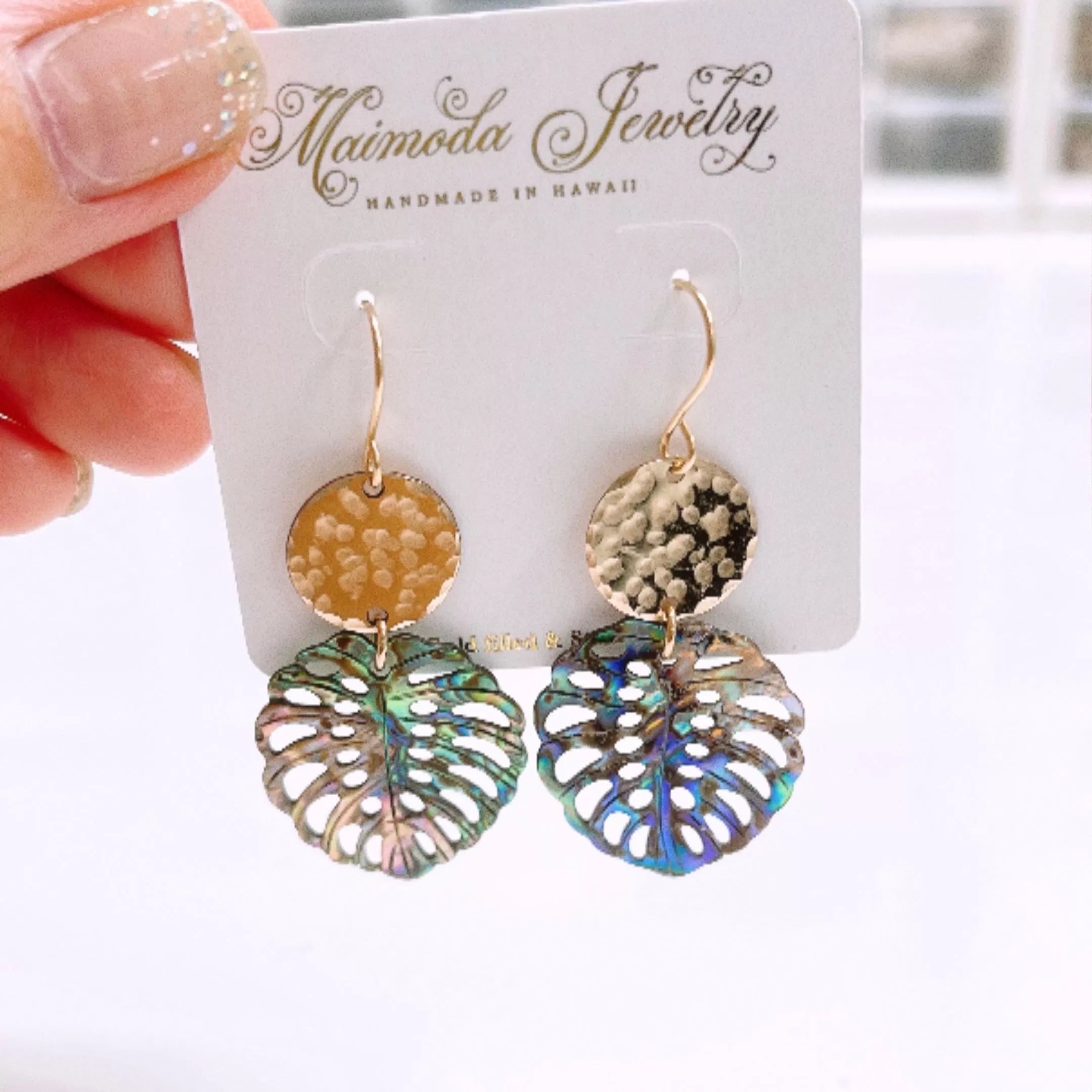 Earrings Maui - abalone shell monstera (E631)