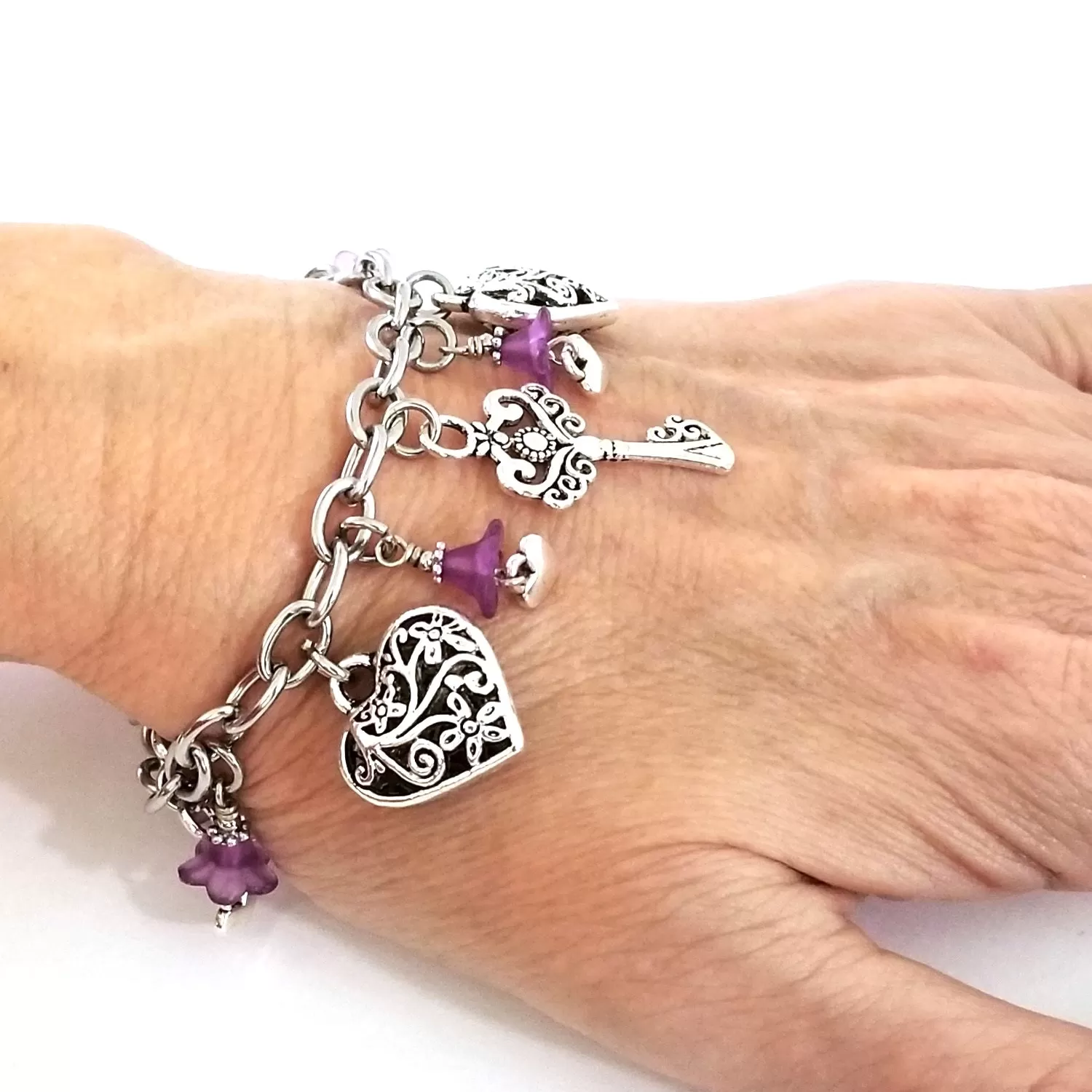 How To Make the Key to my Heart Charm Bracelet, the tutorial