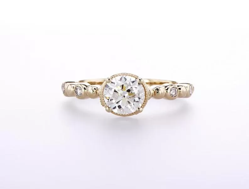 Round Brilliant Cut Milgrain Head Engagement Ring (1.15Ctw)