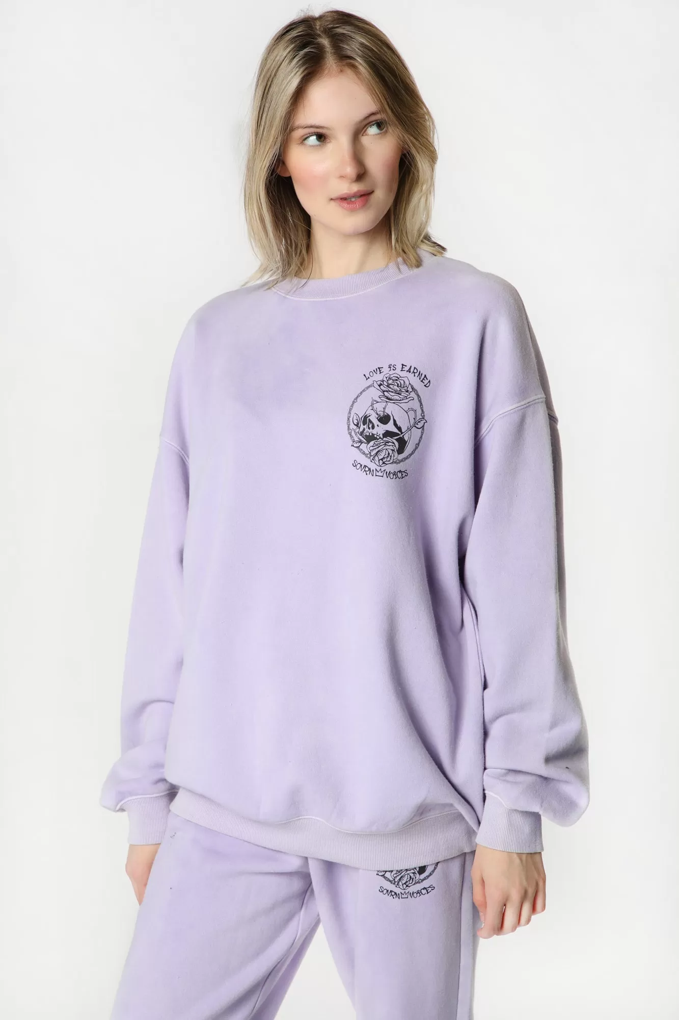 Sweatshirt Love is Earned Sovrn Voices Femme