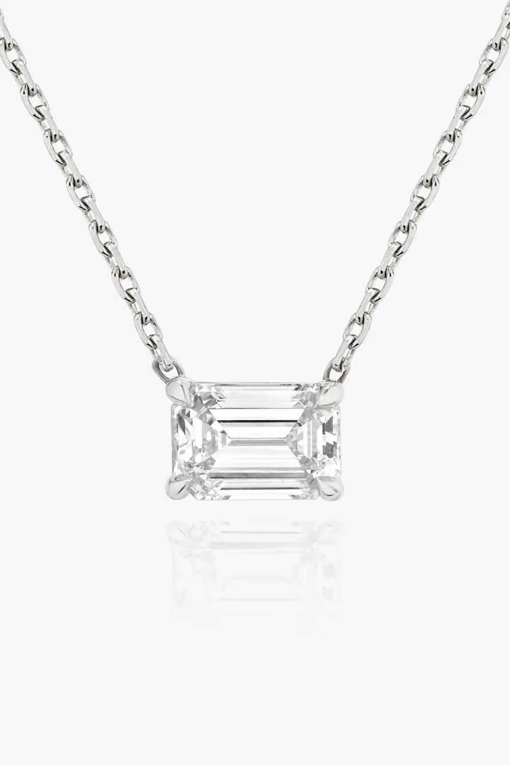 VRAI Solitaire Emerald Necklace in White Gold